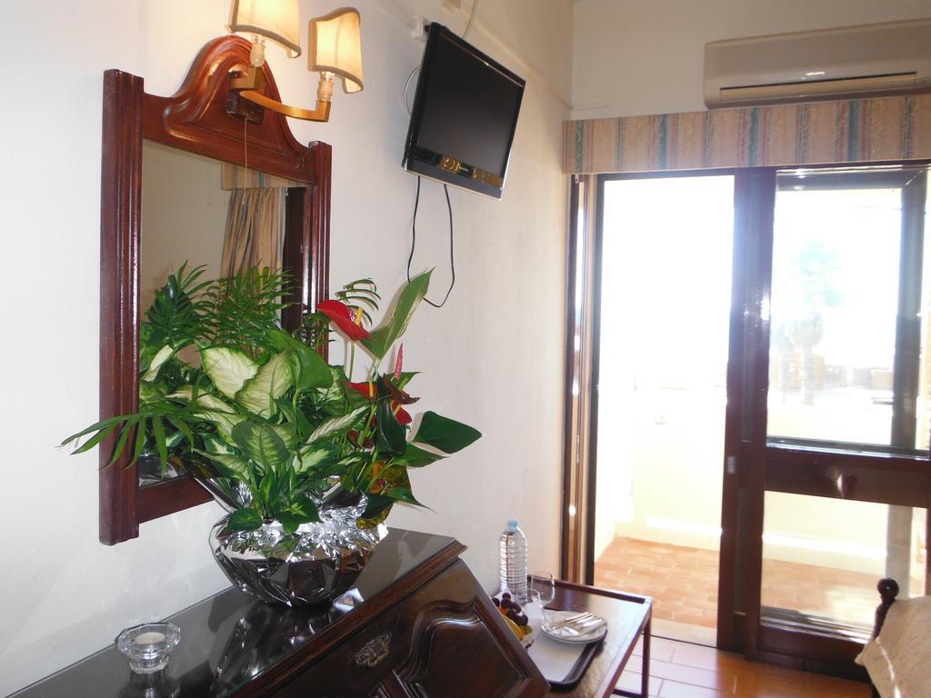 Aeromar Beach Hotel Фаро Екстериор снимка