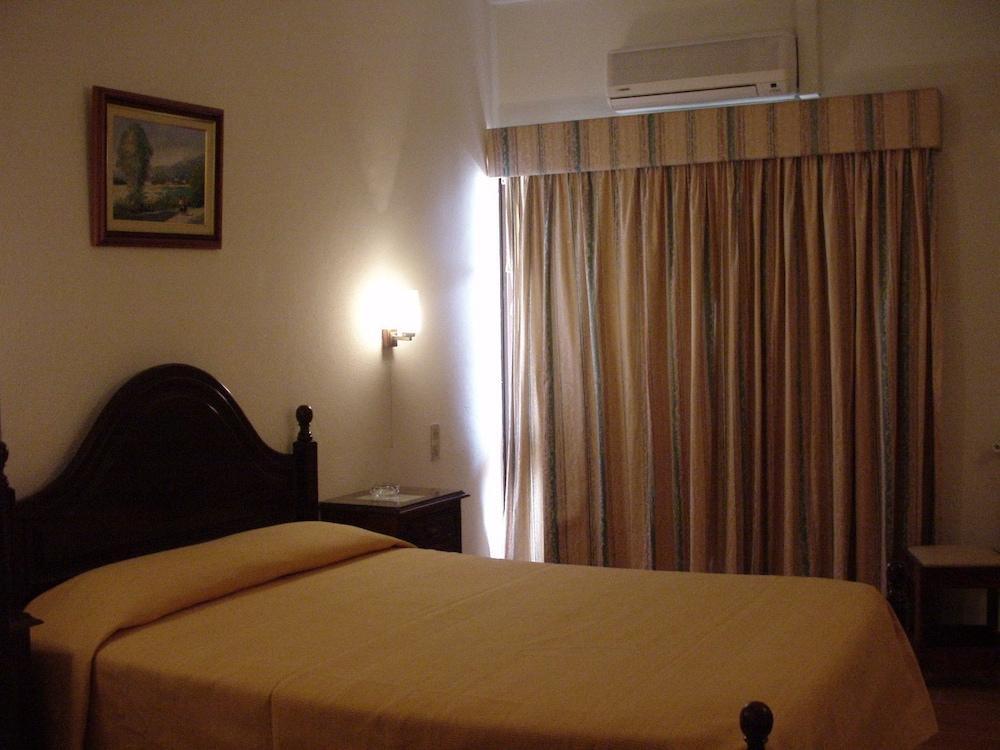Aeromar Beach Hotel Фаро Екстериор снимка